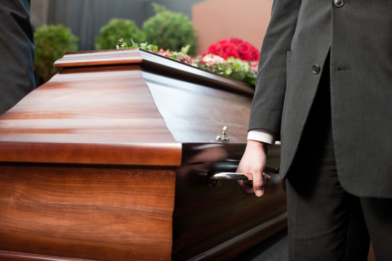 Choosing from the Funeral Homes Near Hayward, CA or How to Honor the Memory of Your Loved Ones